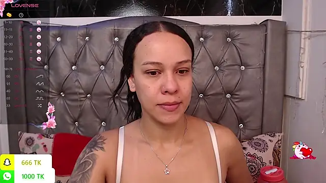 LAILAGUMMY online show from July 21, 2026, 2:41 pm