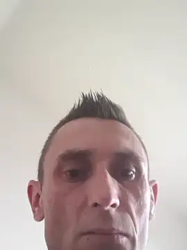slamyke0 online show from July 15, 2026, 4:12 pm