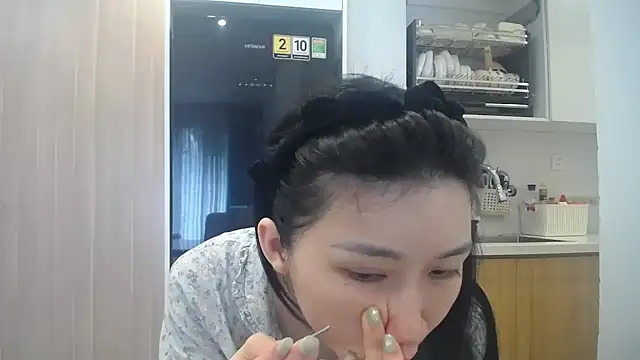 Asiagirll online show from July 20, 2026, 4:38 am