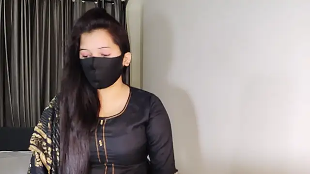 YourLovelyQueen online show from December 25, 2024, 8:50 pm