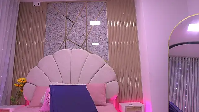 mssburbuja online show from July 28, 2026, 3:13 am