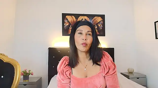 Shanon mature online show from June 11, 2026, 7:23 pm