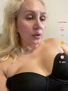 YourBlondee online show from May 16, 2026, 10:58 am