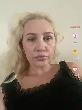 YourBlondee online show from July 6, 2026, 12:51 am