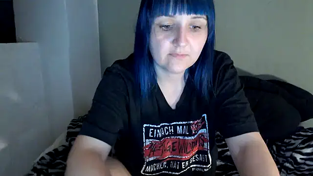beauty-of-pain online show from July 14, 2026, 10:15 pm