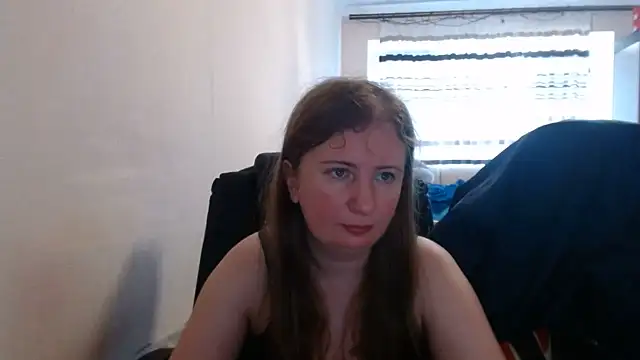PeterAndJen online show from July 19, 2026, 6:28 am