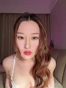 Snapshot of sphynx-_- chatting on July 14, 2026, 2:23 pm sphynx- - online show from July 14, 2026, 2:23 pm