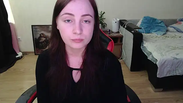 Laralianna online show from June 15, 2026, 11:56 am