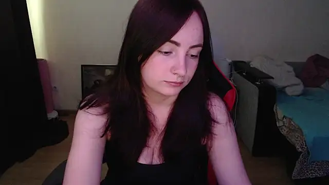 Laralianna online show from June 29, 2026, 7:58 am