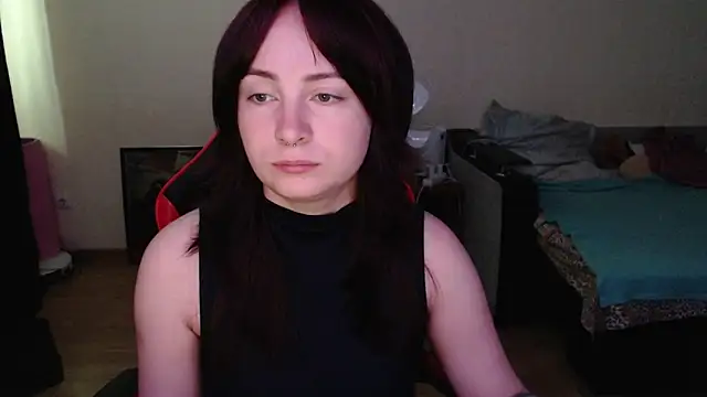 Laralianna online show from July 3, 2026, 5:03 am