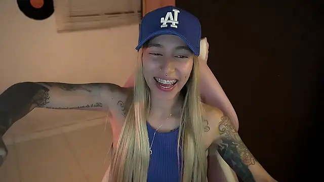 Saucy Jenn online show from July 31, 2026, 4:23 am