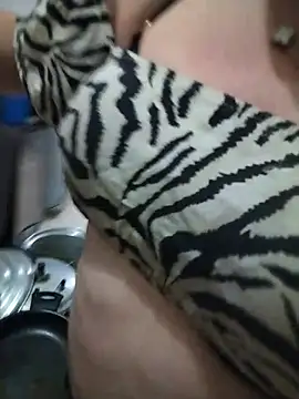 Myrnasexxx online show from July 27, 2026, 1:01 am
