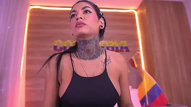 danna berlin  online show from June 22, 2026, 7:55 pm