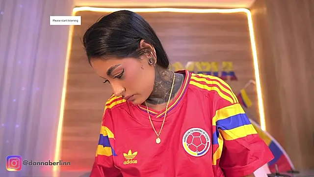 danna berlin  online show from June 27, 2026, 7:19 pm