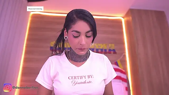 danna berlin  online show from July 5, 2026, 7:21 pm