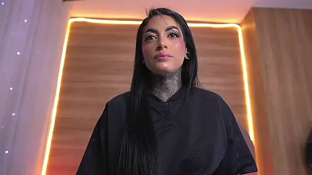 danna berlin  online show from July 25, 2026, 7:11 pm
