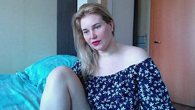 mmmPinUpGirl online show from June 30, 2026, 8:15 am