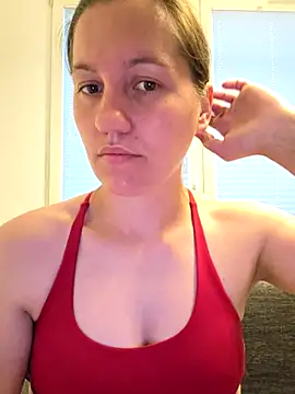 Snapshot of Nicole-Ray chatting on July 8, 2026, 7:07 pm Nicole-Ray online show from July 8, 2026, 7:07 pm