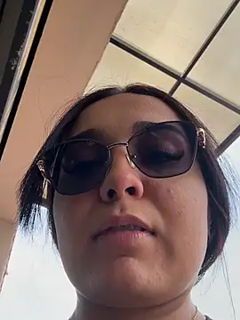 Danii vg1 online show from June 24, 2026, 5:12 pm