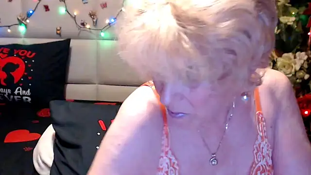 HappyWomanOn online show from June 20, 2026, 9:34 am