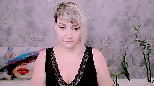 Djullia online show from July 20, 2026, 5:55 am