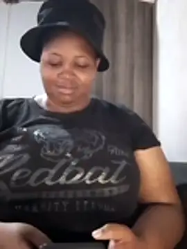 Sexy-queen99xx online show from July 24, 2026, 9:18 am