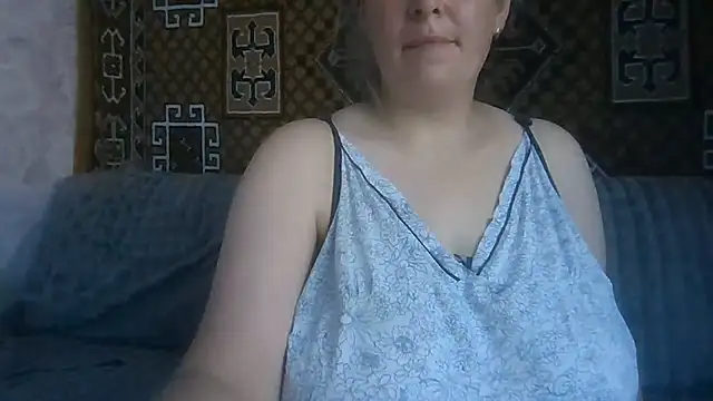 Diana Britt online show from July 2, 2026, 3:23 am