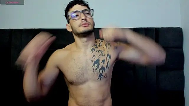 Snapshot of alejandro__2 chatting on May 4, 2026, 5:53 pm alejandro 2 online show from May 4, 2026, 5:53 pm