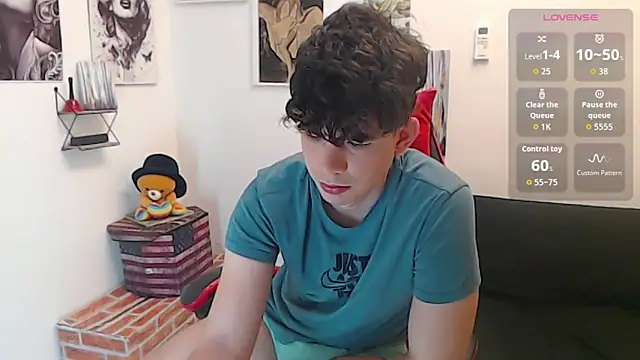 Oliverboy- online show from June 15, 2026, 11:29 pm