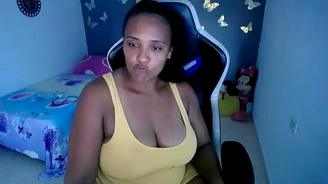 marysol83 online show from May 24, 2026, 8:03 pm