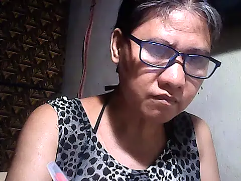 sweetsosie18 online show from July 9, 2026, 1:48 pm