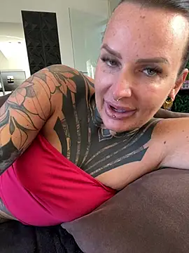 InkedBiitch online show from July 13, 2026, 7:11 am