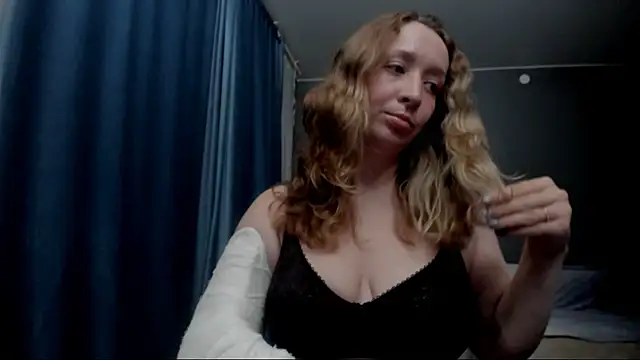 Eva Rikchter online show from July 2, 2026, 8:26 pm