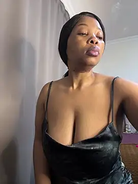 cherrybabe76 online show from June 8, 2026, 7:53 am