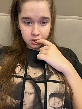 HornyGirlH online show from July 9, 2026, 12:04 am