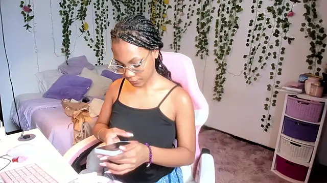 violeta milleer online show from June 4, 2026, 4:13 pm