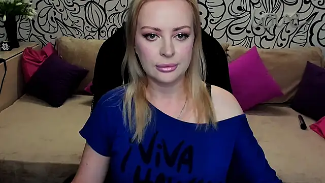Snapshot of Hotdreamhere chatting on July 16, 2026, 3:56 am Hotdreamhere online show from July 16, 2026, 3:56 am