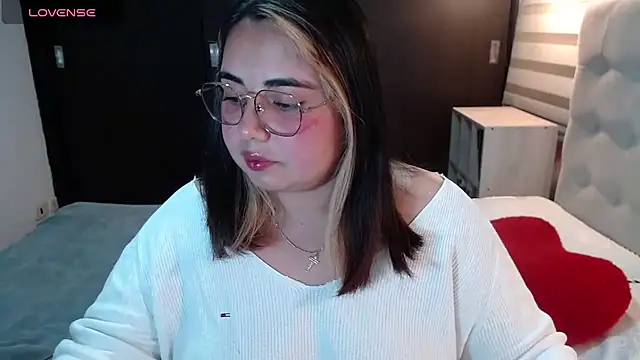 yini angel online show from July 13, 2026, 2:47 am