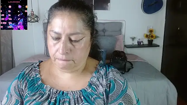 Keyla01  online show from April 24, 2026, 6:32 pm