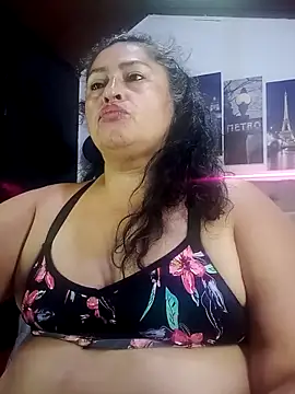 Keyla01  online show from April 27, 2026, 11:47 pm
