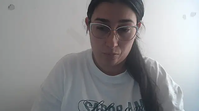 andreaisis2 online show from July 1, 2026, 8:19 pm