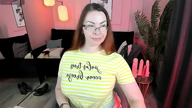 MrsIngrid online show from July 18, 2026, 7:12 am
