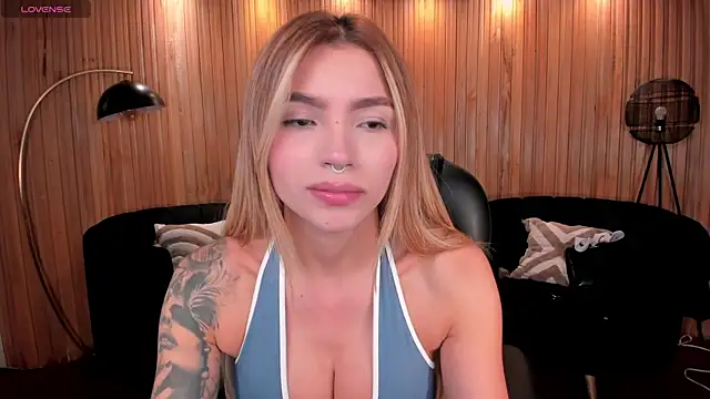 LexieWayne online show from July 10, 2026, 6:54 pm