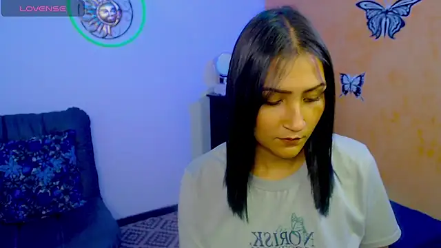 leah-666 online show from December 24, 2024, 2:12 pm
