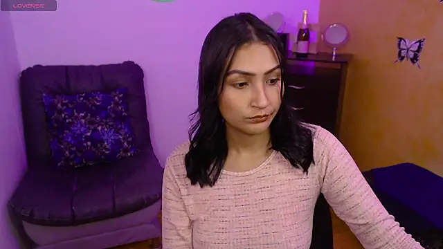 leah-666 online show from February 4, 2025, 1:59 pm