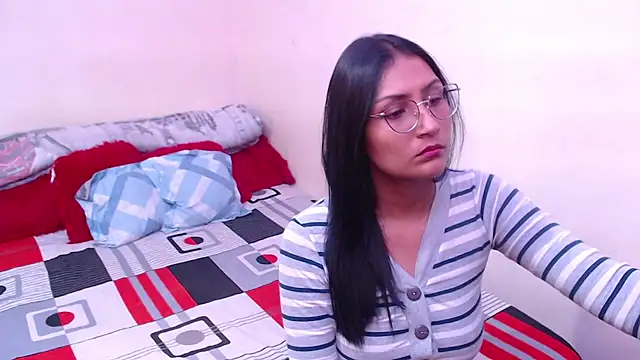 leah-666 online show from December 17, 2025, 6:03 pm