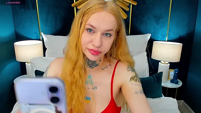 SarahLust online show from May 16, 2026, 12:15 pm