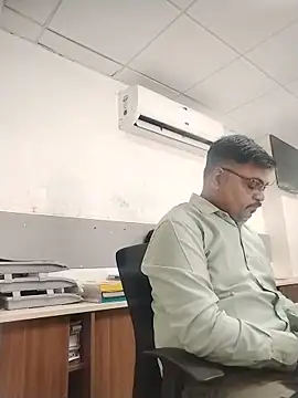 Desi Londa 143 online show from June 12, 2026, 6:01 am