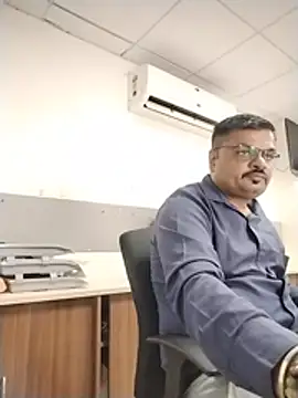 Desi Londa 143 online show from June 22, 2026, 3:08 am