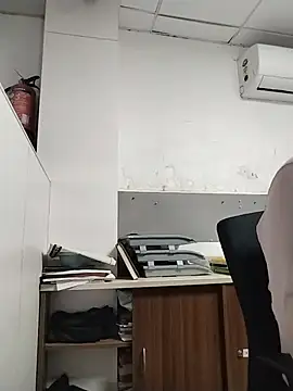 Desi Londa 143 online show from June 30, 2026, 5:08 am